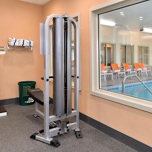 Holiday Inn Express Hotel & Suites Cincinnati-Blue Ash By Ihg